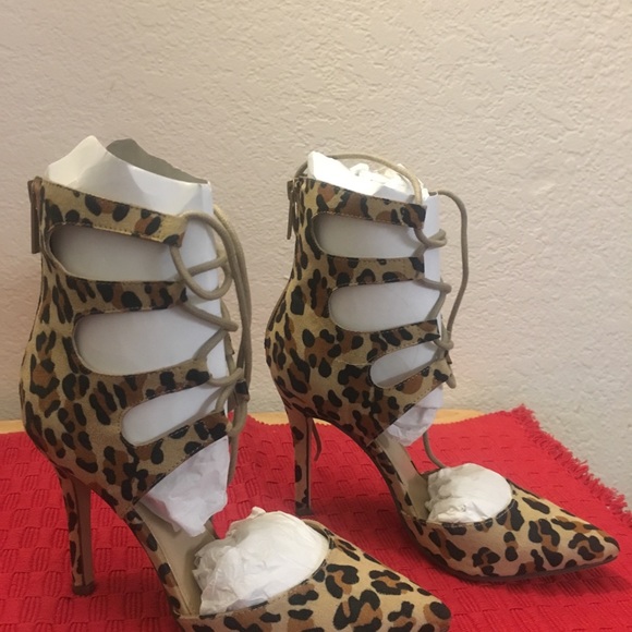 leopard color heels - Picture 3 of 6